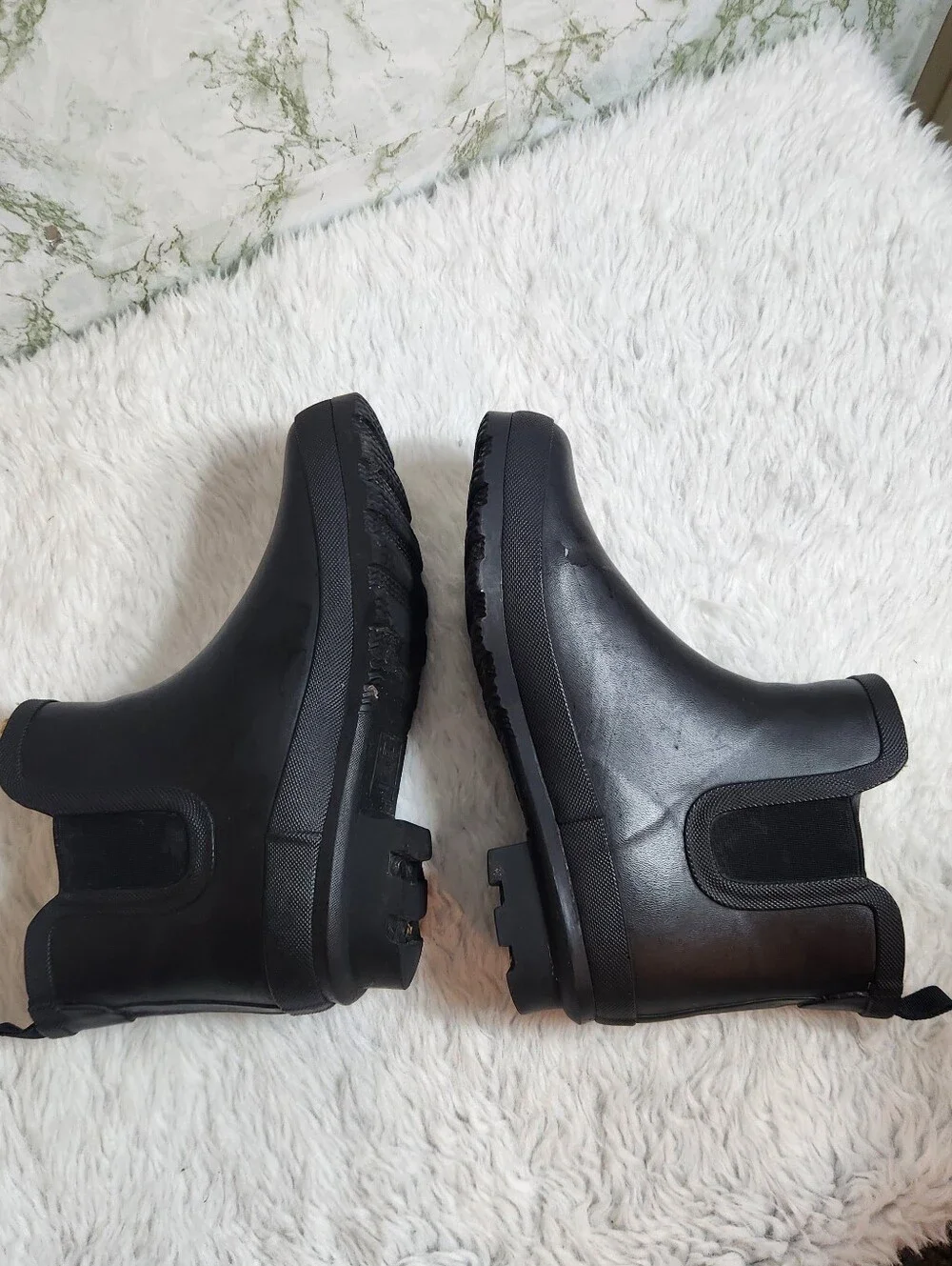 CHOOKA Handcrafted Premium Rainwear Plush Chelsea Black Boots